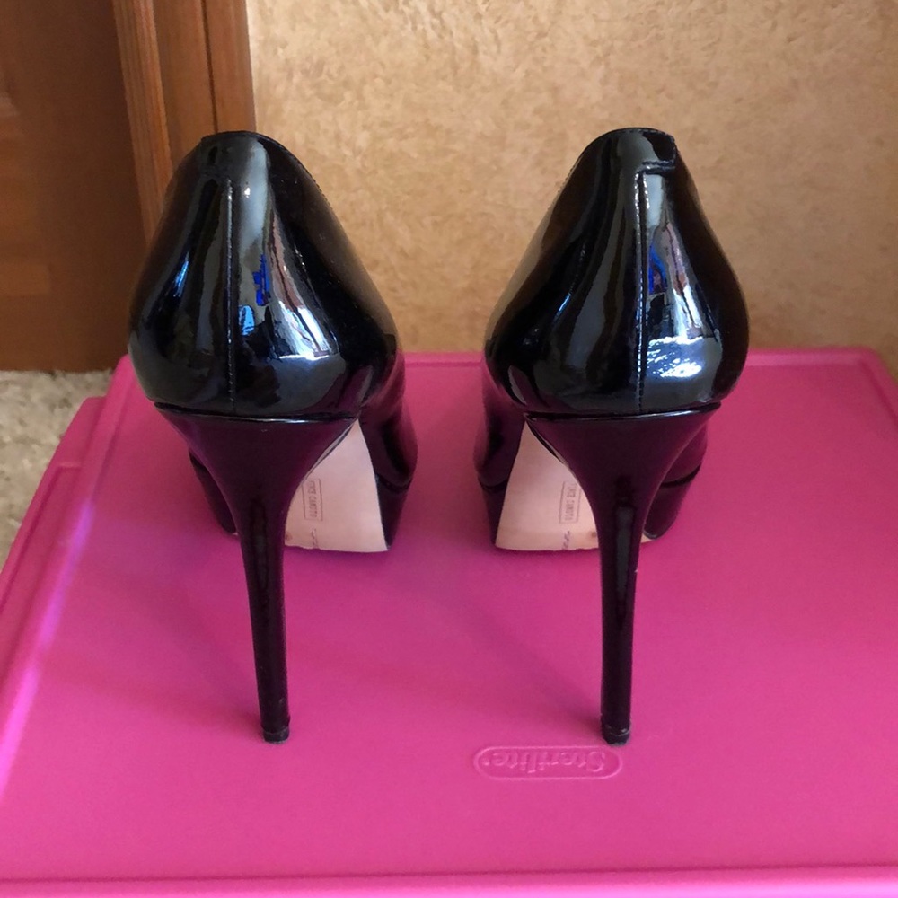Vince Camuto Pumps - Picture 6 of 7